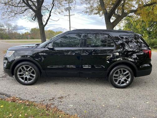 2017 Ford Explorer sport