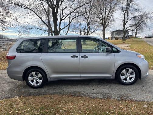 2016 Toyota Sienna L
