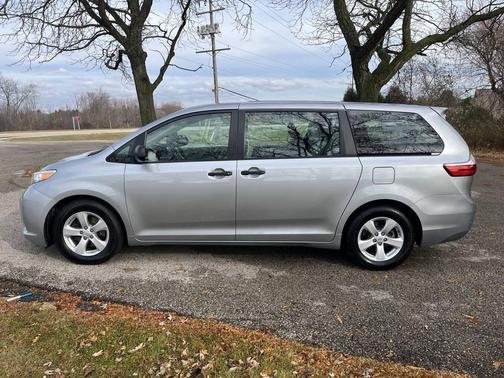 2016 Toyota Sienna L