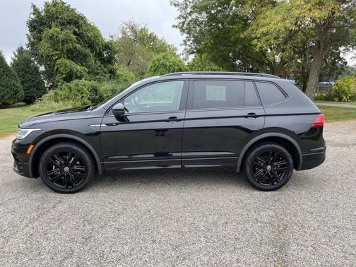 2022 Volkswagen Tiguan 2.0T SE R-Line Black 4MOTION