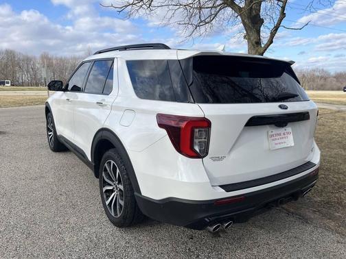 White 2020 Ford Explorer ST AWD 4dr SUV