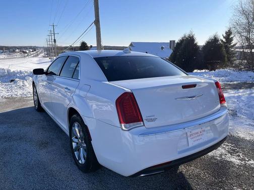 2018 Chrysler 300 Limited