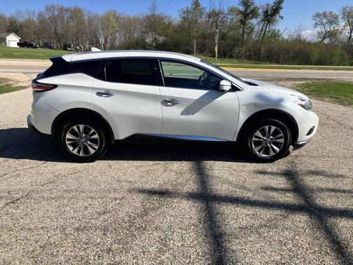 White 2018 Nissan Murano SL
