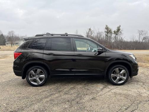 2019 Honda Passport Touring AWD 4dr SUV