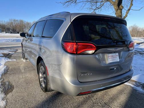 2020 Chrysler Pacifica Touring-L Plus
