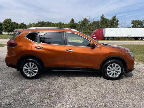 2020 Nissan Rogue SV