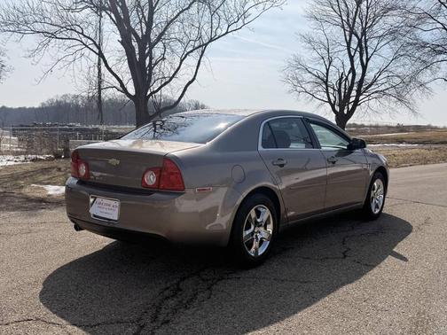 Tan 2010 Chevrolet Malibu LT