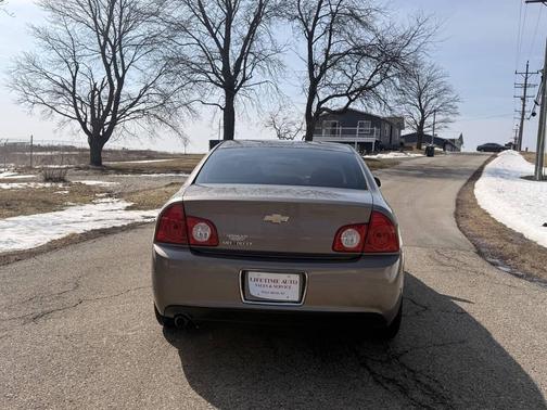 Tan 2010 Chevrolet Malibu LT