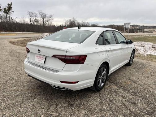 2020 Volkswagen Jetta 1.4T R-Line