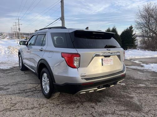 2021 Ford Explorer XLT AWD 4dr SUV