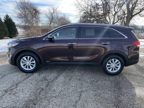 2016 Kia Sorento LX