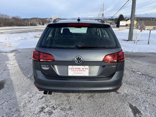 2016 Volkswagen Golf SportWagen TSI Limited Edition