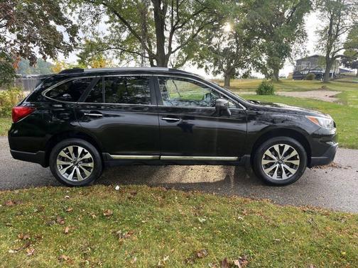 2017 Subaru Outback 2.5i Touring