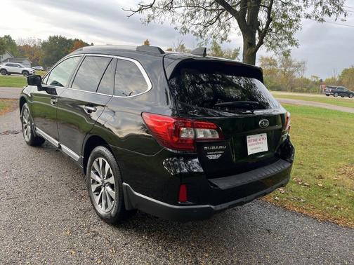 2017 Subaru Outback 2.5i Touring