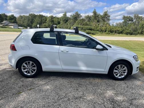 2015 Volkswagen Golf TSI S 2-Door