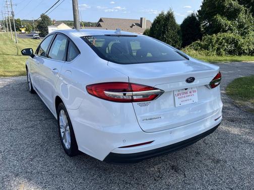 2020 Ford Fusion SE 4dr Sedan