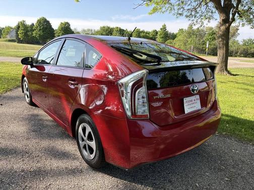 Red 2013 Toyota Prius