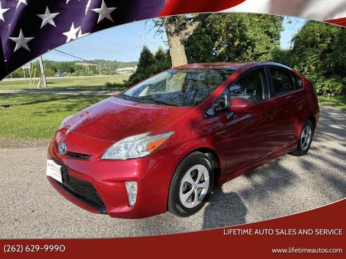 Red 2013 Toyota Prius