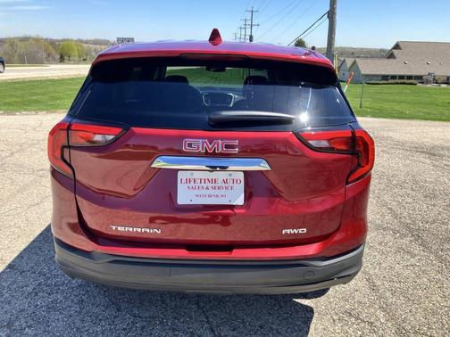 Red 2018 GMC Terrain SLE