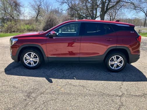 Red 2018 GMC Terrain SLE