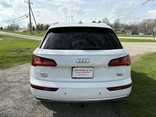 White 2018 Audi Q5 Premium Plus