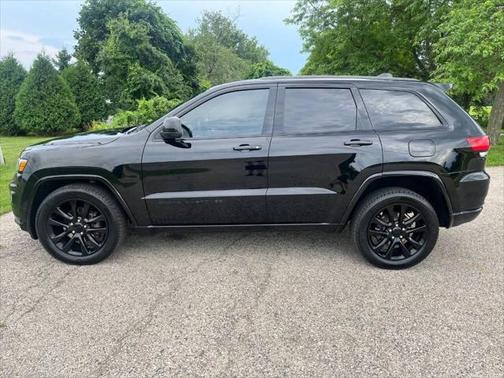 2017 Jeep Grand Cherokee Altitude