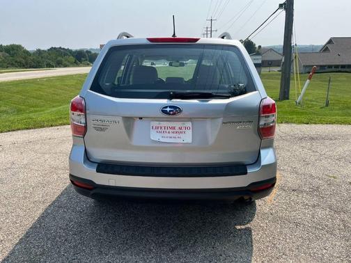 2015 Subaru Forester 2.5i