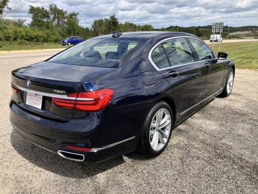 2016 BMW 750 i xDrive