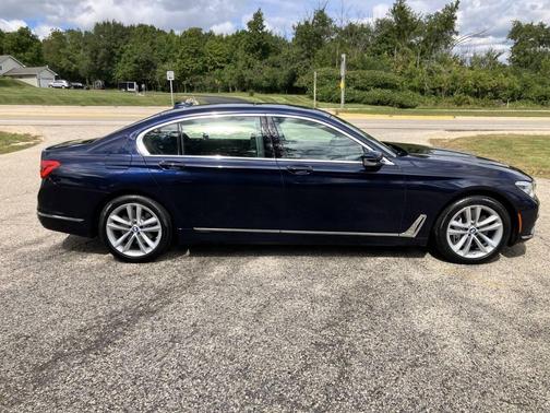 2016 BMW 750 i xDrive