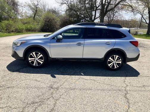 Silver 2018 Subaru Outback 2.5i Limited