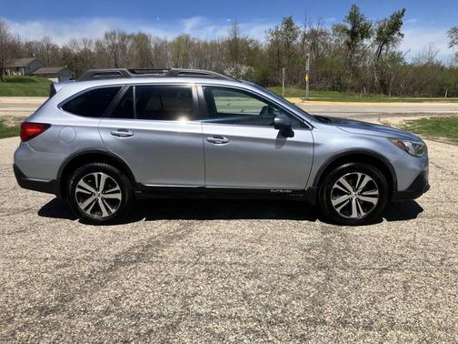 Silver 2018 Subaru Outback 2.5i Limited