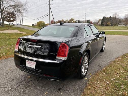 2019 Chrysler 300 Limited