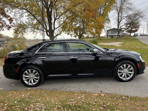 2019 Chrysler 300 Limited