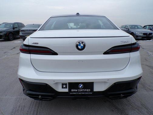 2025 BMW 760 xDrive