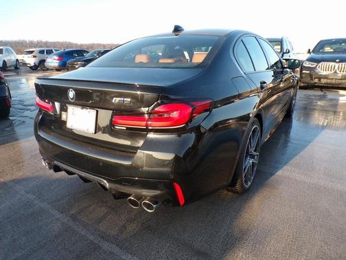 2022 BMW M5 Base
