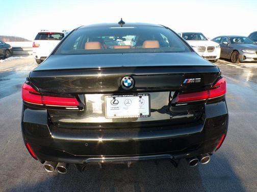2022 BMW M5 Base