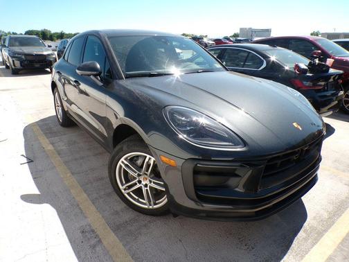 Volcano Grey Metallic 2025 Porsche Macan Macan