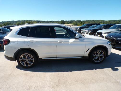 Mineral White Metallic 2024 BMW X3 xDrive30i