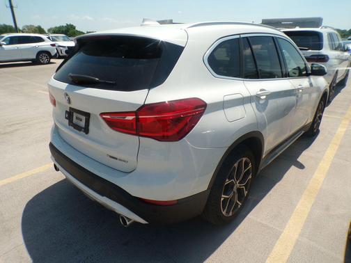Alpine White 2021 BMW X1 xDrive28i
