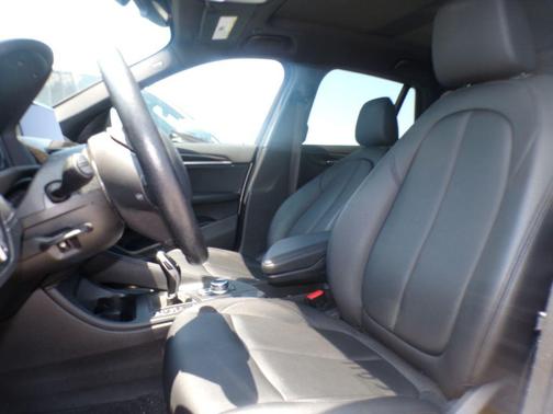 Alpine White 2021 BMW X1 xDrive28i