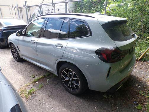 Brooklyn Grey Metallic 2024 BMW X3 xDrive30i