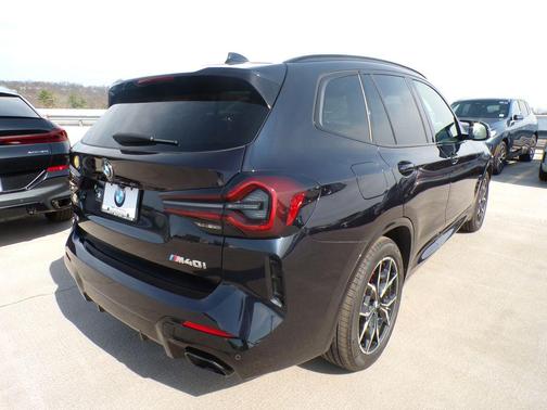Carbon Black Metallic 2023 BMW X3 M40i