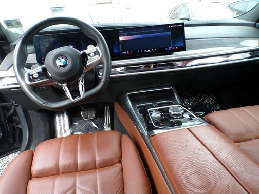 2023 BMW 760 i xDrive
