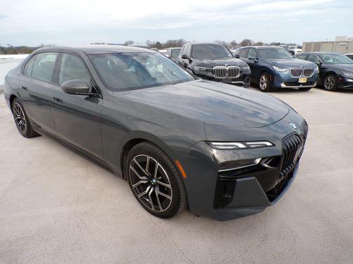 2023 BMW 760 i xDrive