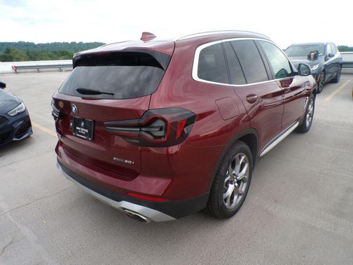 Aventurin Red Metallic 2023 BMW X3 xDrive30i