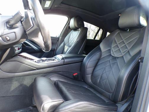 2024 BMW X6 xDrive40i