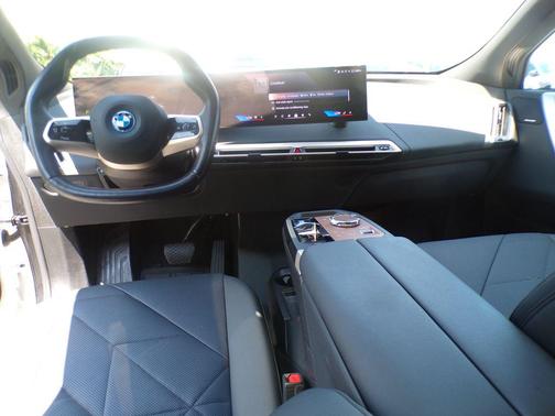 Alpine White 2024 BMW iX xDrive50