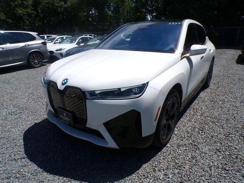 Alpine White 2024 BMW iX xDrive50