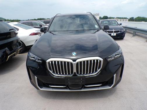Black Sapphire Metallic 2024 BMW X5 xDrive40i