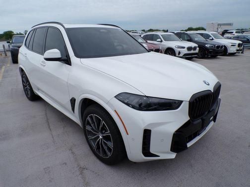 Alpine White 2025 BMW X5 xDrive40i